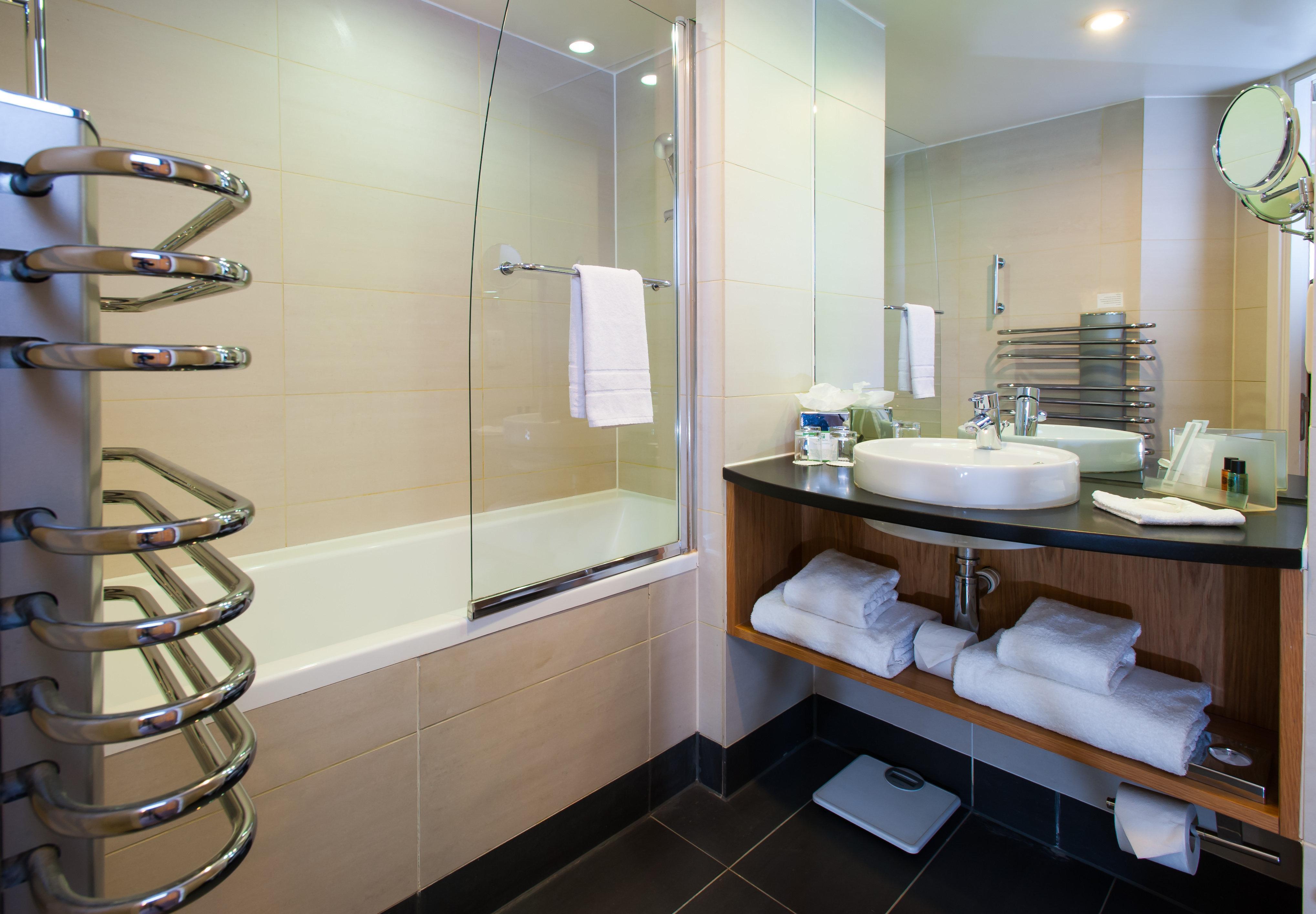 Holiday Inn Salisbury - Stonehenge By Ihg Amesbury Extérieur photo