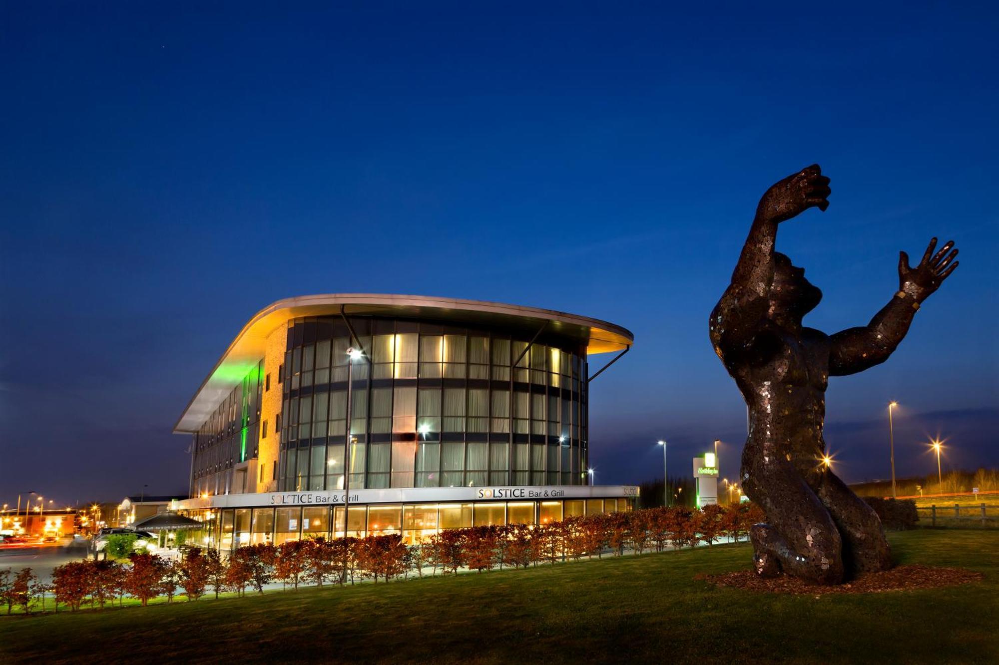 Holiday Inn Salisbury - Stonehenge By Ihg Amesbury Extérieur photo