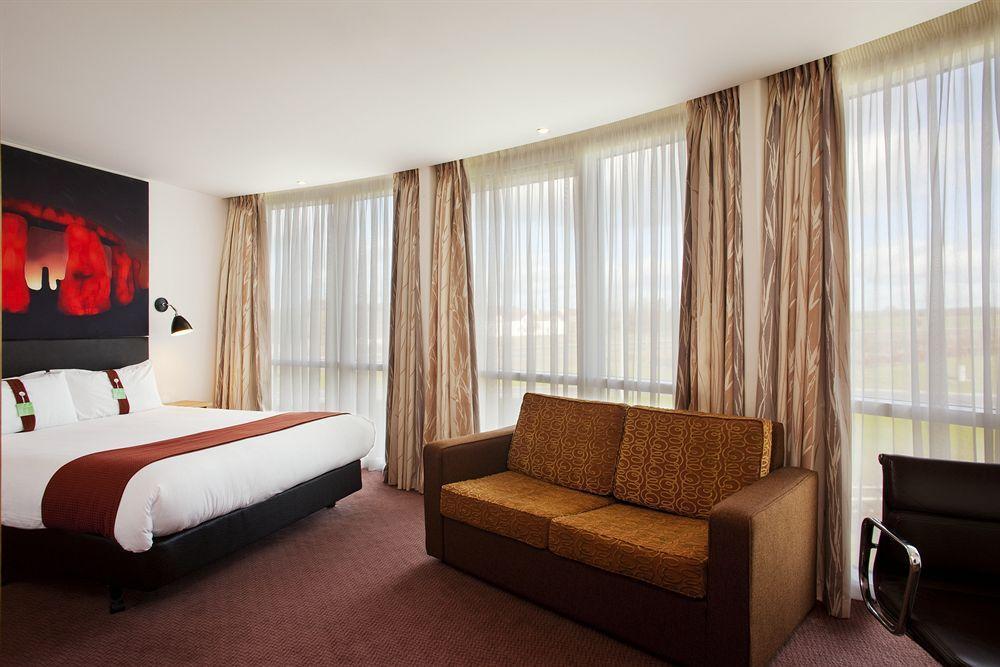 Holiday Inn Salisbury - Stonehenge By Ihg Amesbury Extérieur photo